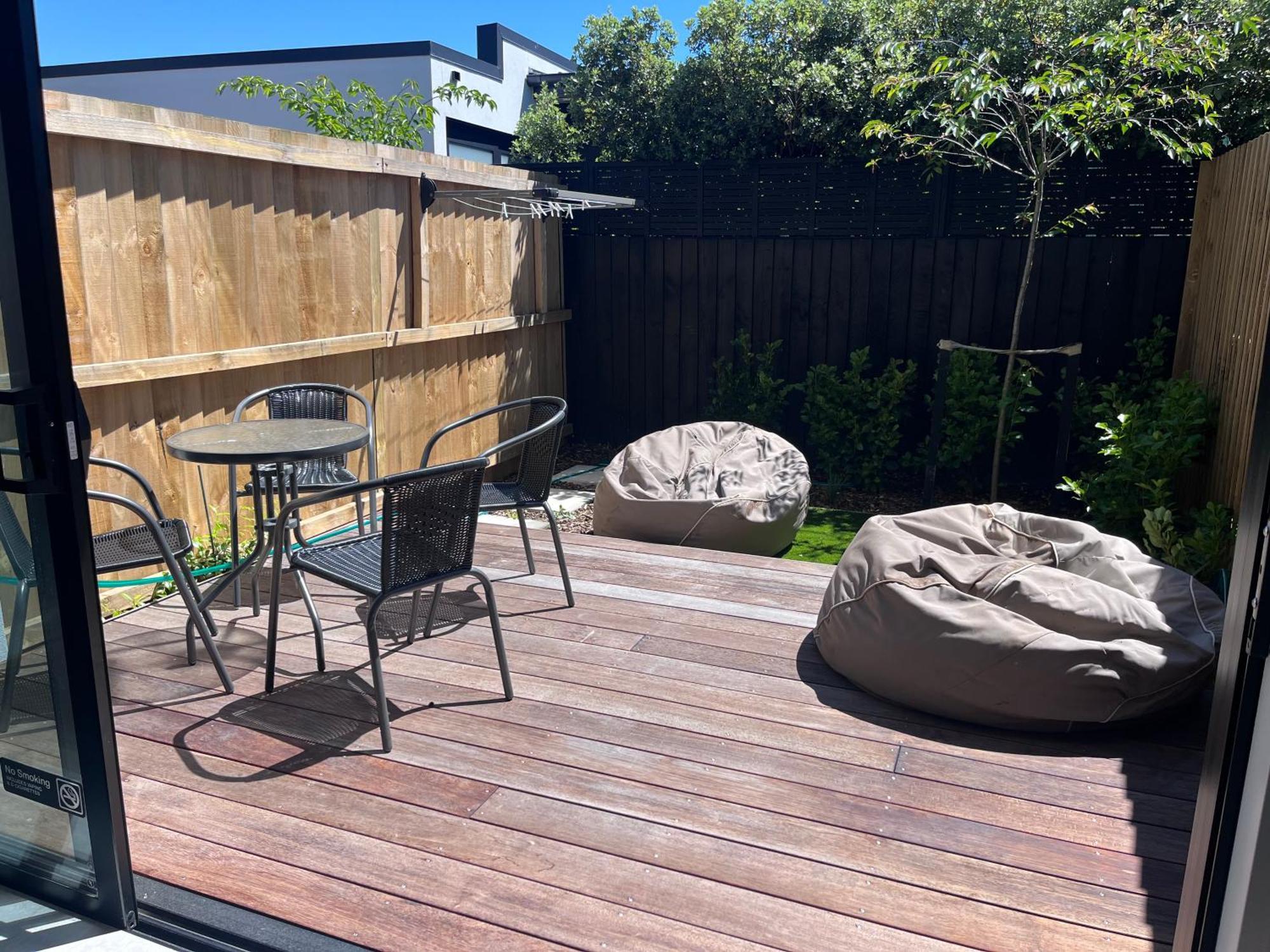 Urban Locale Apartment Christchurch Exterior photo